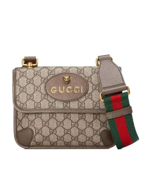 Gucci GG Supreme canvas small messenger bag